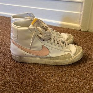 Nike blazers! 8.5 W, 6 M